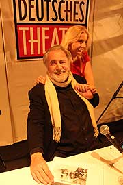 Maximilian Schell mit Lebensgefährtin Iva Mihanovic (©Foto: Martin Schmitz)